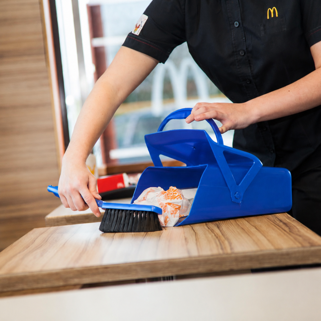 Dust Pan with Lid & Handgrip | Hygienic Waste Collection