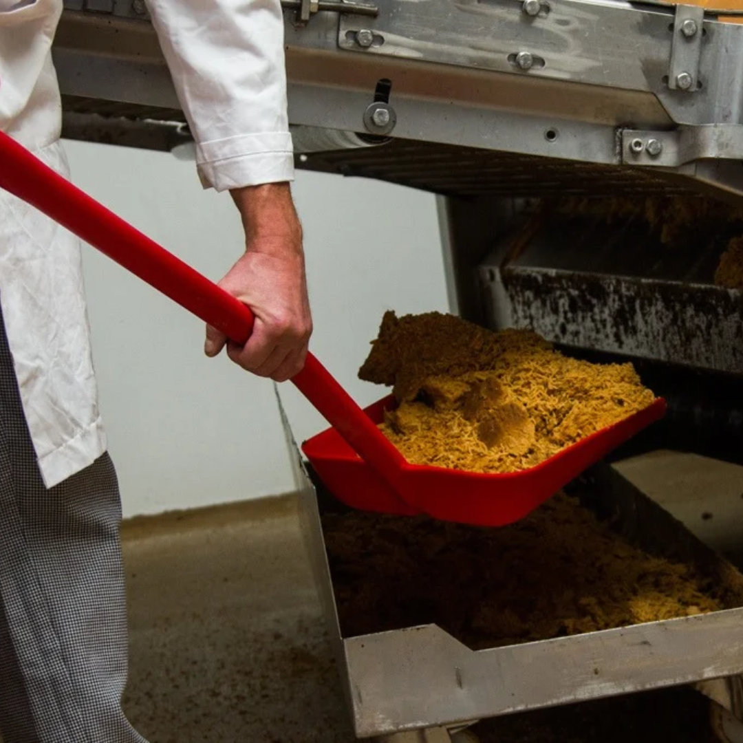 Wide Head Shovel | Heavy-Duty Cleanup Tool
